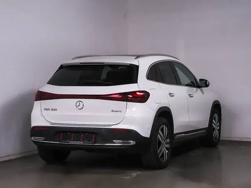 Gebraucht Mercedes EQA300 Advanced Plus 168 kW (229 PS) 2024 Weiß SUV