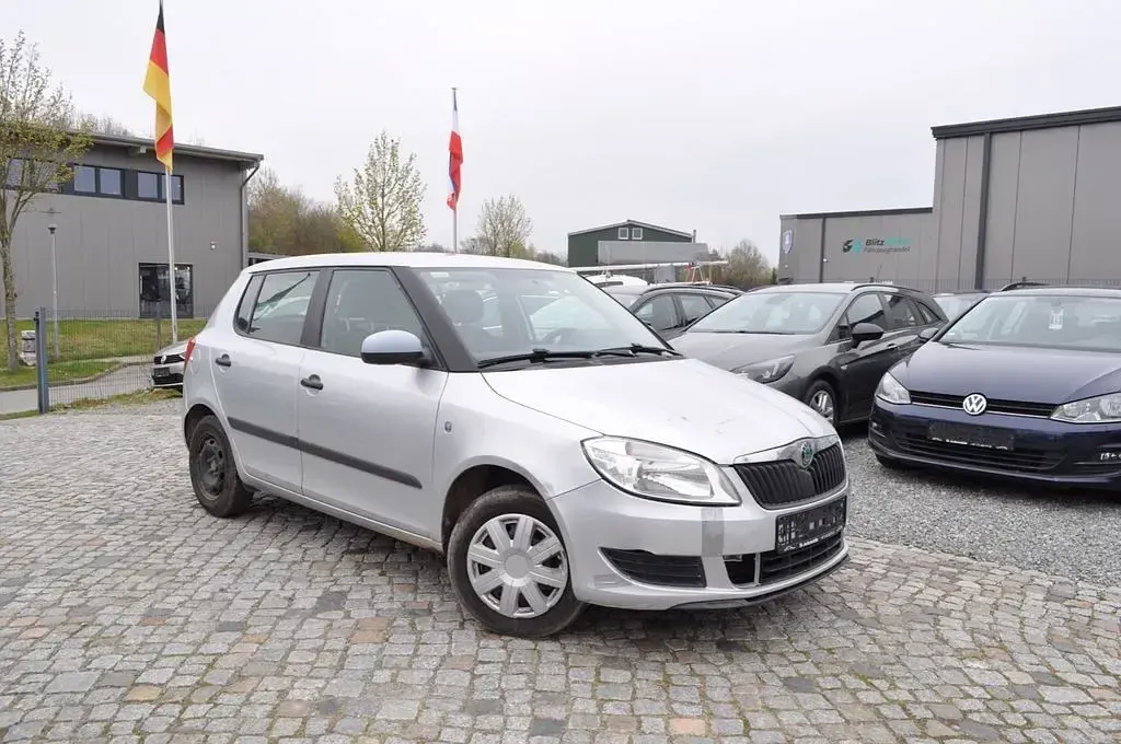 Gebraucht Skoda Fabia Cool Edition 69 PS (50 kW) 2011 Silber Limousine