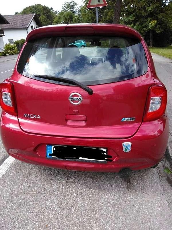 Gebraucht Nissan Micra S 98 PS (72 kW) 2015 Rot Limousine