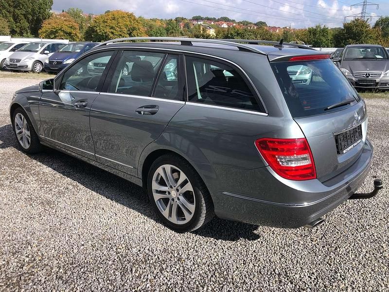Gebraucht Mercedes C250 Avantgarde 204 PS (150 kW) 2011 Grau Kombi