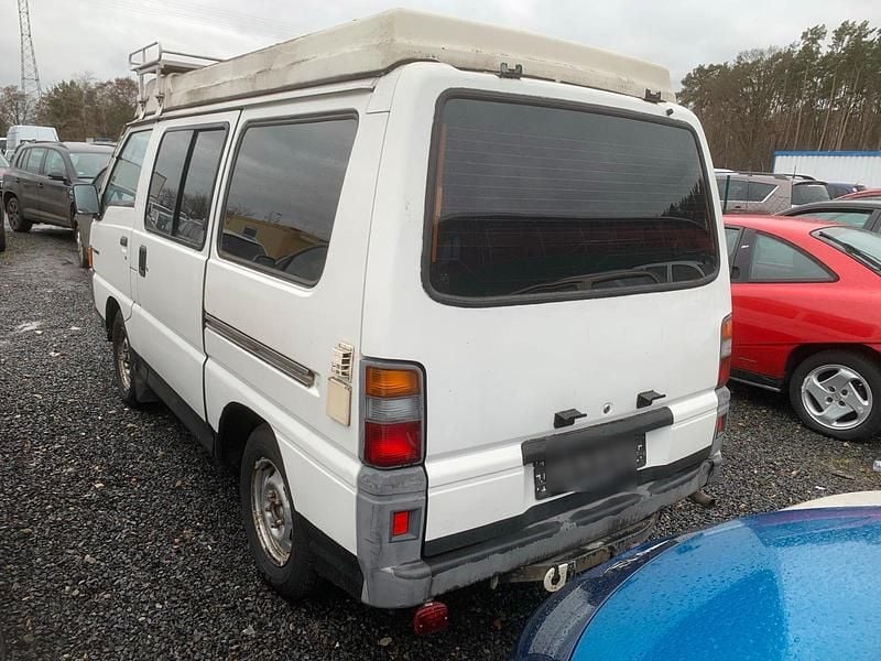 Gebraucht Mitsubishi L300 150 PS (110 kW) 1992 Weiß Van / Kleinbus