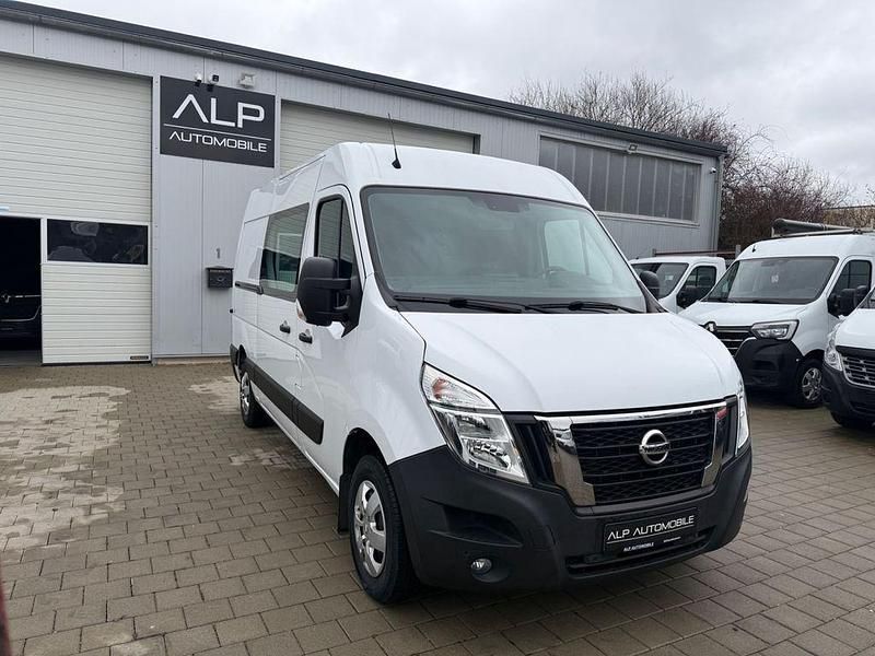 Weiß Gebraucht 2022 Nissan Interstar Van | 20.900 € (Guter Preis) - Bild 1/4