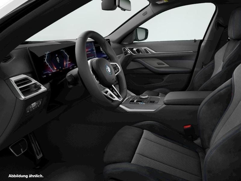 Weiß Gebraucht 2025 BMW i4 M Sport Limousine | 49.453 € (Guter Preis) - Bild 1/2