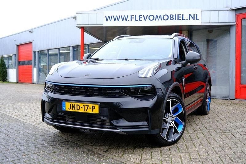 Schwarz Gebraucht 2023 Lynk & Co 01 SUV | 24.749 € (Fairer Preis) - Bild 1/4