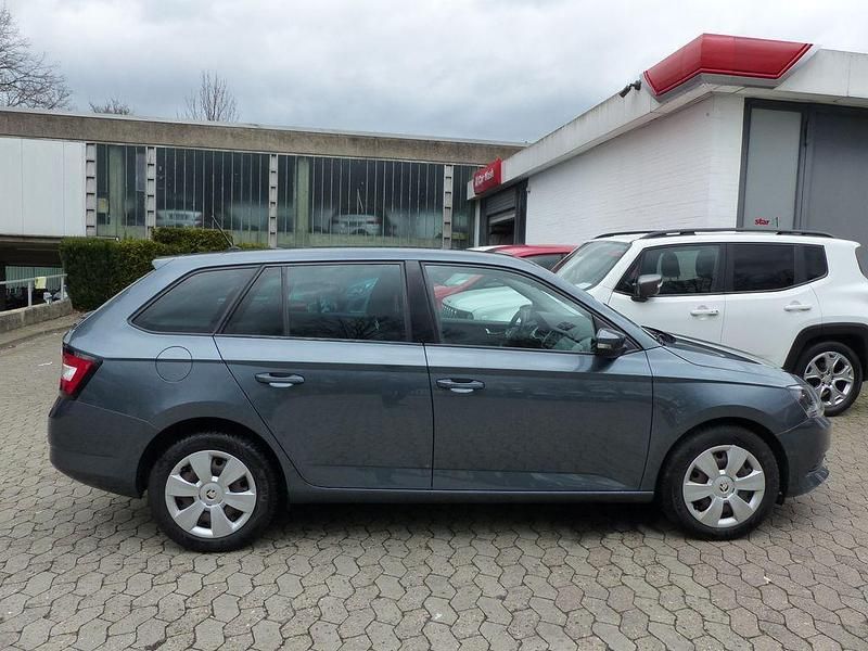 Gebraucht Skoda Fabia Ambition 110 PS (80 kW) 2016 Grau Kombi