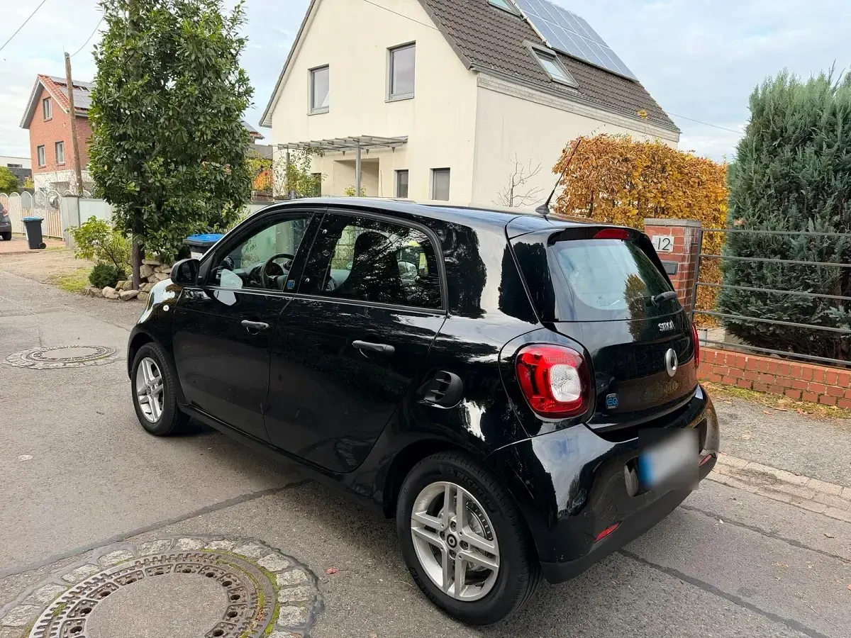 Gebraucht Smart ForFour Electric Drive 41 kW (56 PS) 2021 Schwarz Kleinwagen