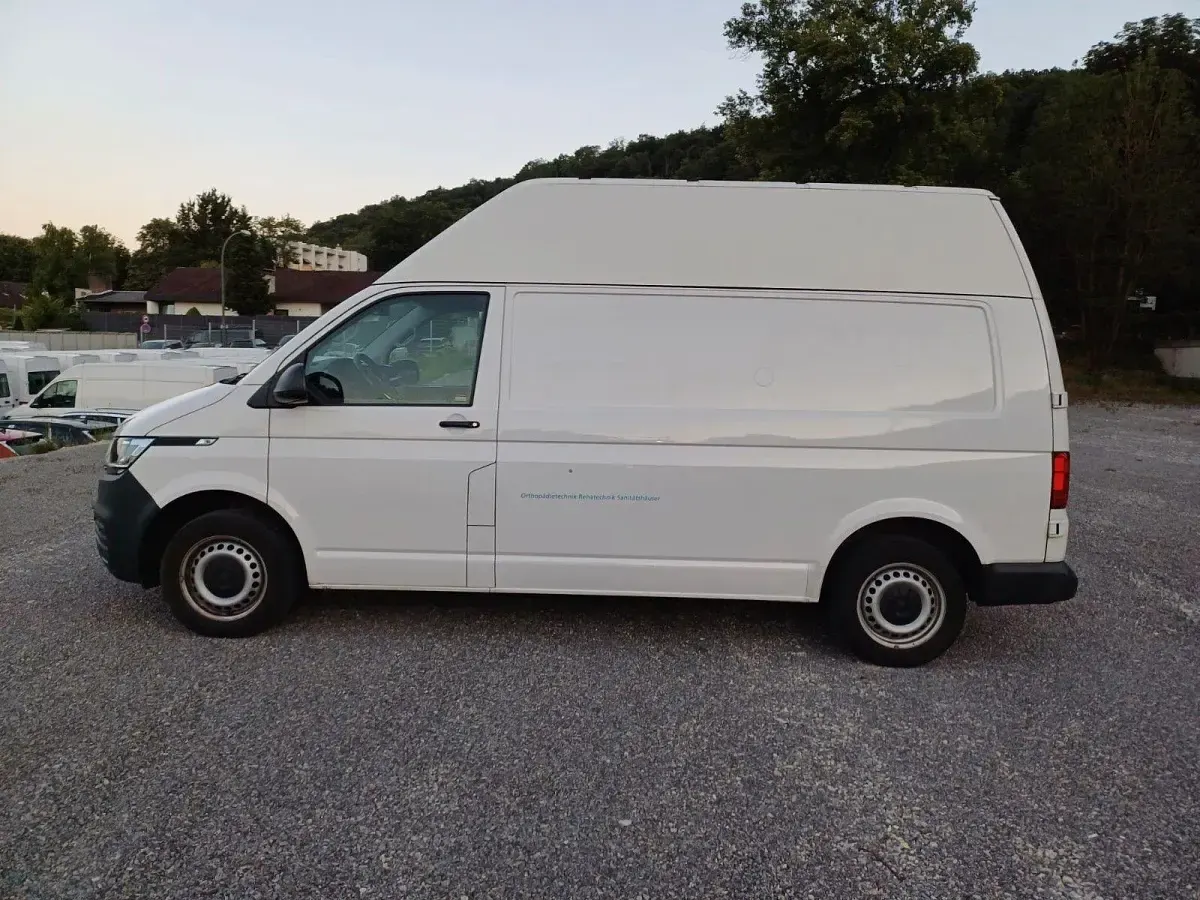 Second-hand VW Transporter 150 CP (110 kW) 2020 Alb Van
