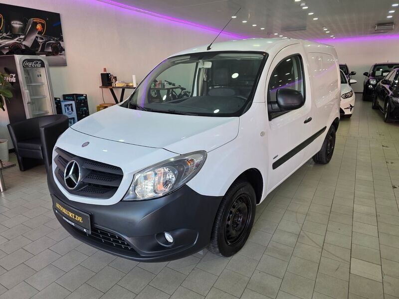 Weiß Gebraucht 2017 Mercedes Citan 109 Van / Kleinbus | 7.490 € (Fairer Preis) - Bild 1/4