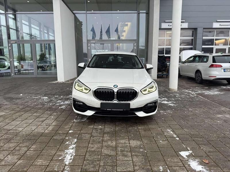 Gebraucht BMW 118 Sport Line 136 PS (100 kW) 2021 Weiss Kleinwagen