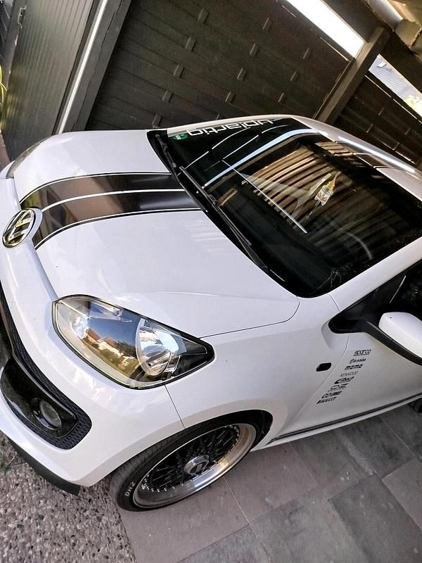 Używany VW up! 60 KM (44 kW) 2015 Biały Hatchback