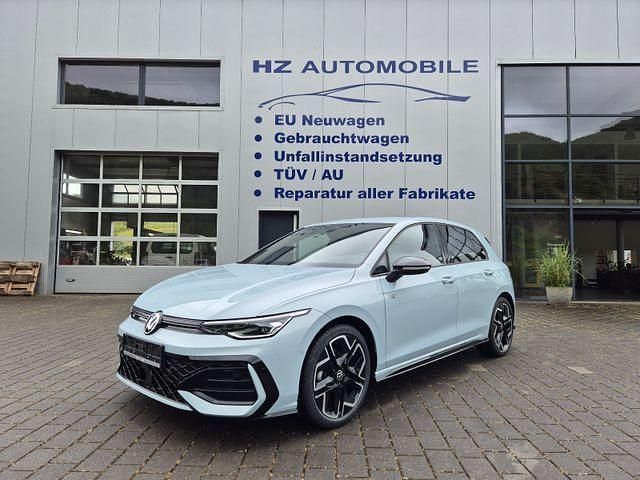 Crystal ice blau Neu 2025 VW Golf Style Limousine | 30.999 € (Fairer Preis) - Bild 1/4
