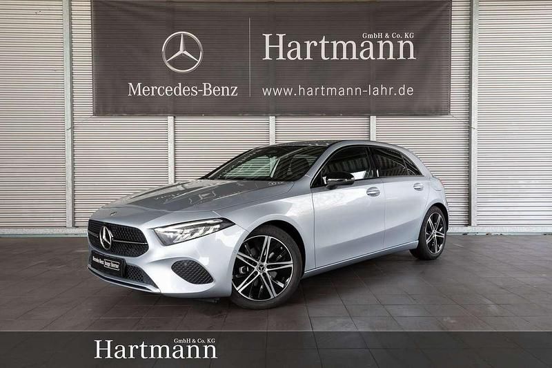Gebraucht Mercedes A180 Advanced 136 PS (100 kW) 2024 Hightechsilber Kleinwagen