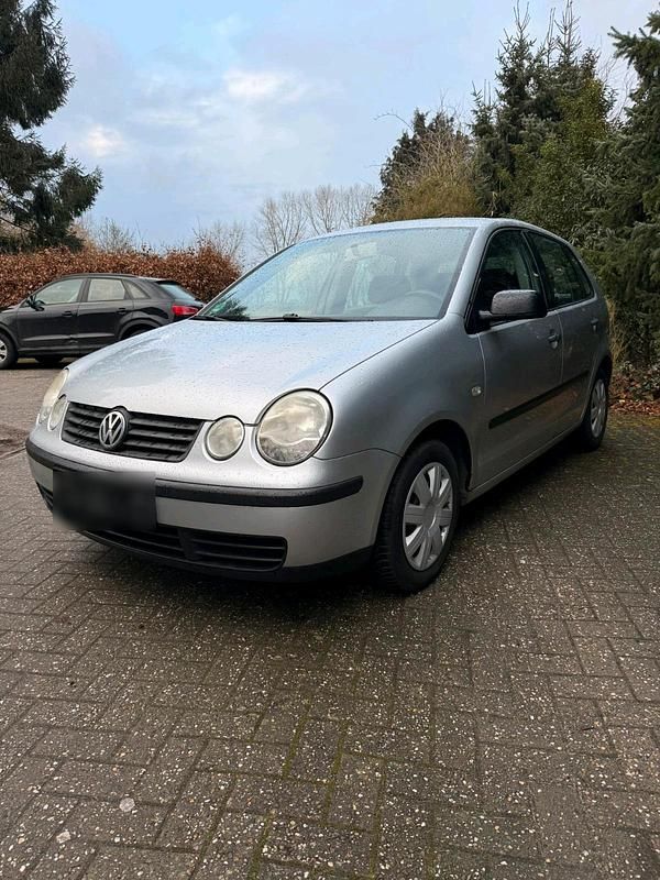 Gebraucht VW Polo 63 PS (46 kW) 2002 Silber Kleinwagen
