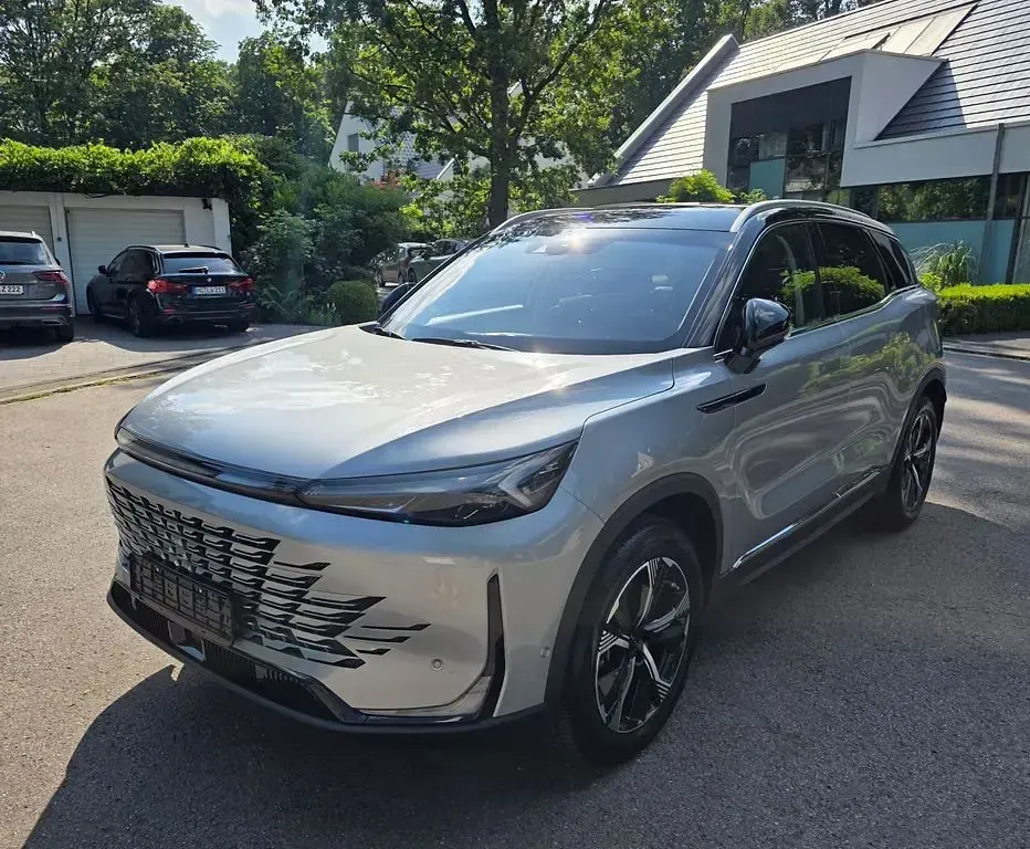 Neu Baic X75 177 PS (130 kW) 2026 Silber SUV