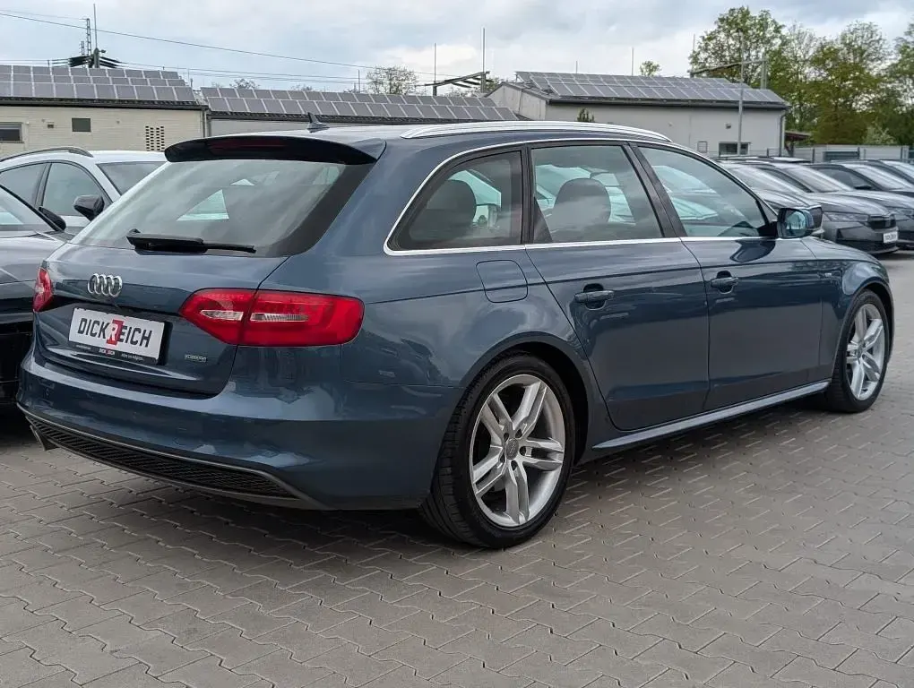 Używany Audi A4 S-Line 190 KM (139 kW) 2015 Niebieski Sedan/Limuzyna