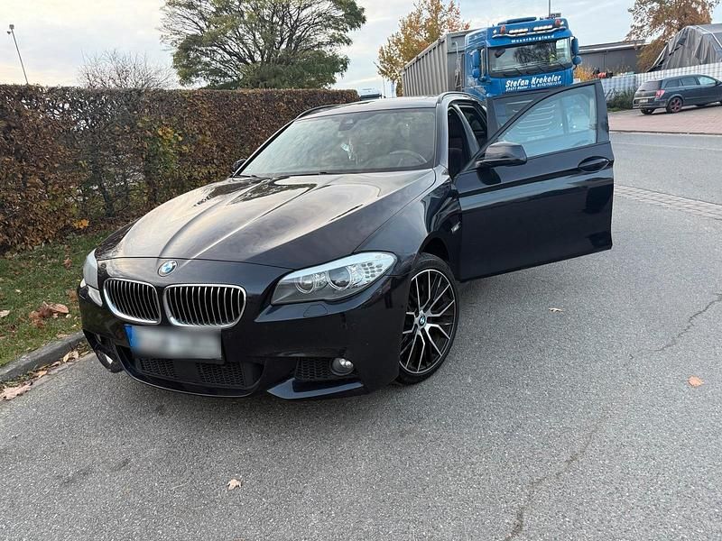 Andere farben Gebraucht 2011 BMW 525 M Sport Kombi | 10.500 € - Bild 1/4