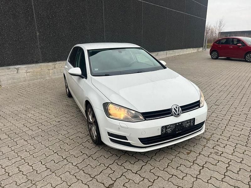 Gebraucht VW Golf VII Highline 140 PS (102 kW) 2014 Weiß Limousine