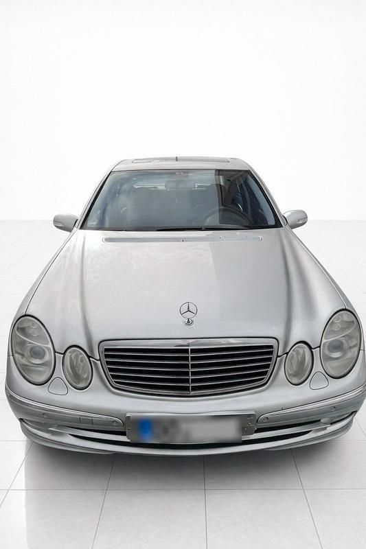 Gebraucht Mercedes E320 224 PS (164 kW) 2003 Silber Limousine