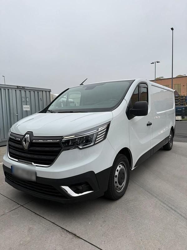 Weiß Gebraucht 2022 Renault Traffic Limousine | 15.470 € - Bild 1/4