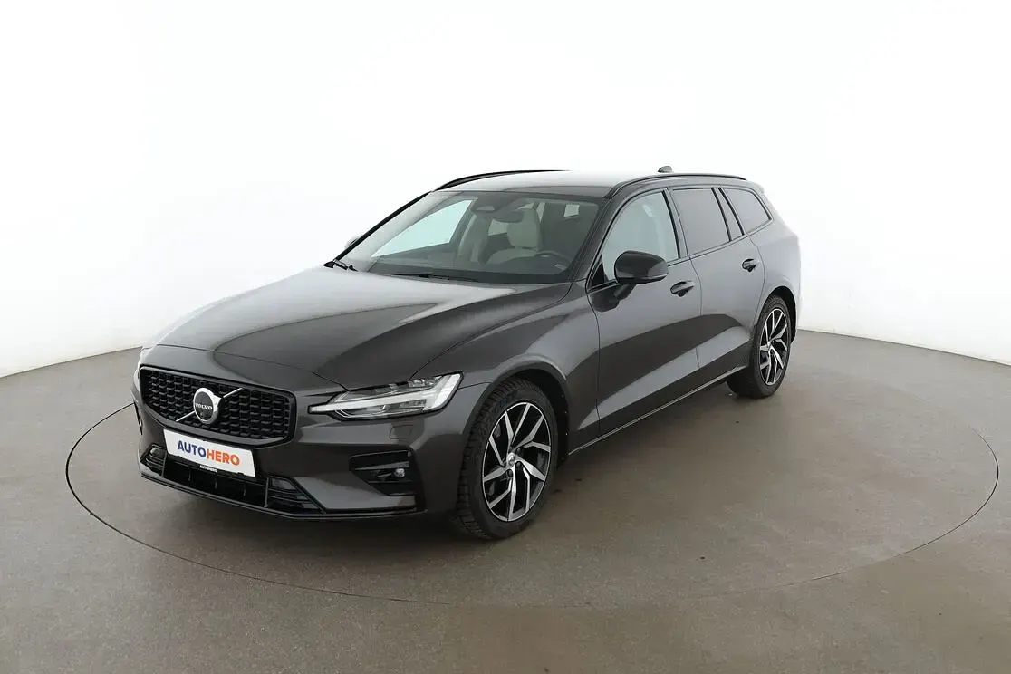 Gebraucht Volvo V60 Plus 197 PS (144 kW) 2023 Kombi