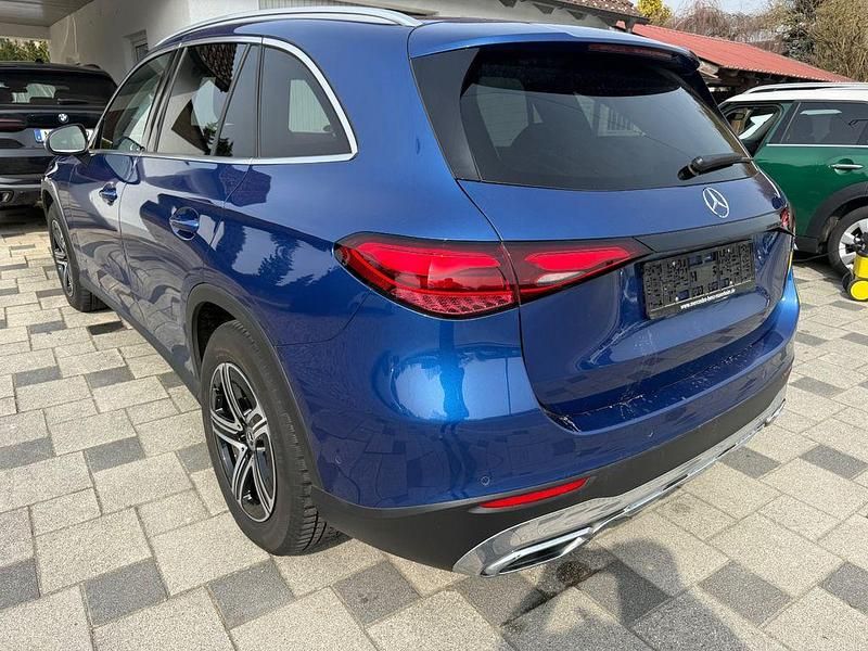 Gebraucht Mercedes GLC220 197 PS (144 kW) 2023 Blau SUV