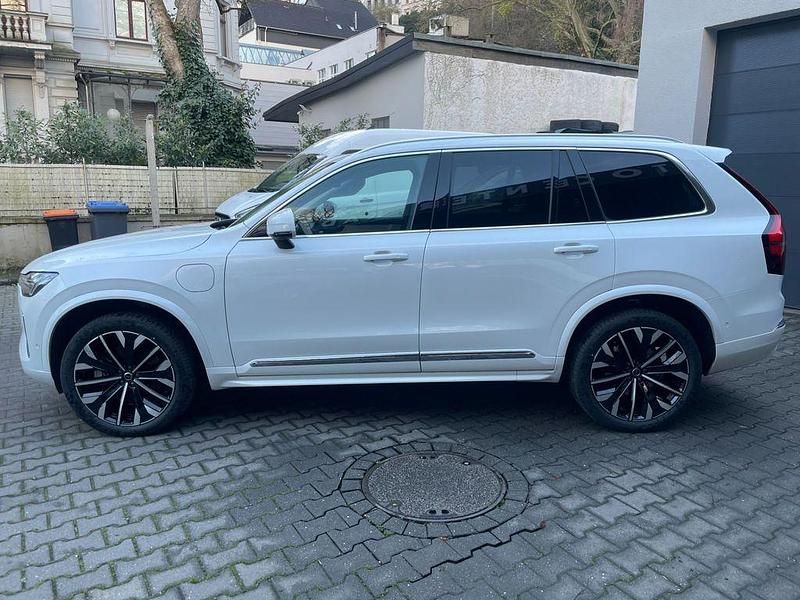 Gebraucht Volvo XC90 Plus 455 PS (334 kW) 2025 Crystal white / metallic SUV