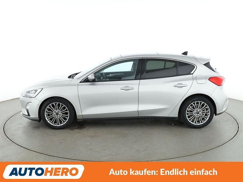 Gebraucht Ford Focus Titanium 120 PS (88 kW) 2019 Grau Limousine