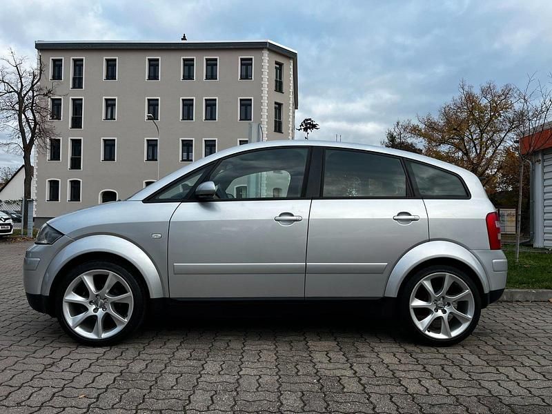 Second-hand Audi A2 75 CP (55 kW) 2000 Argintiu Hatchback
