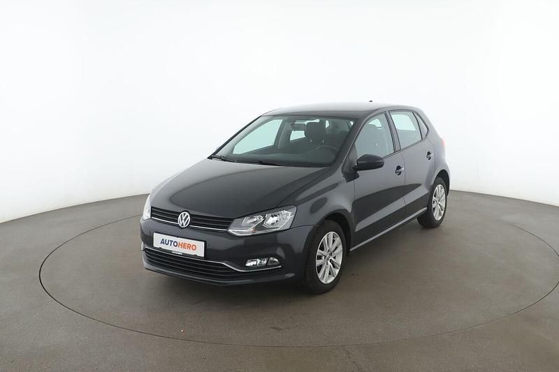 Grau Gebraucht 2016 VW Polo Comfortline Limousine | 9.780 € (Fairer Preis) - Bild 1/3