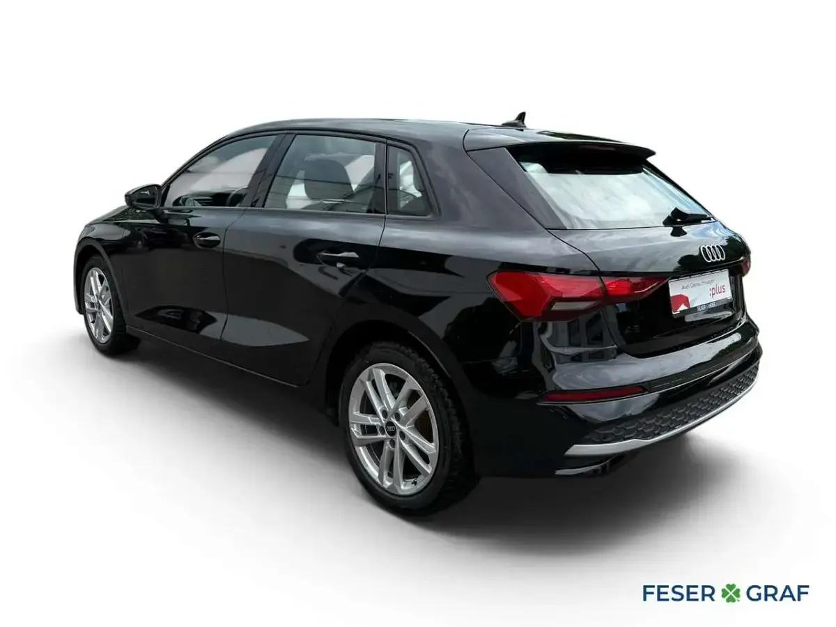 Gebraucht Audi A3 Ambiente 116 PS (85 kW) 2025 Brillantschwarz Limousine
