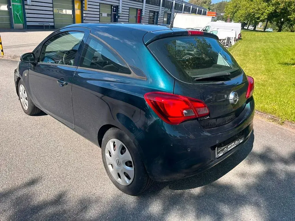Gebraucht Opel Corsa Edition 69 PS (50 kW) 2016 Grün Kleinwagen