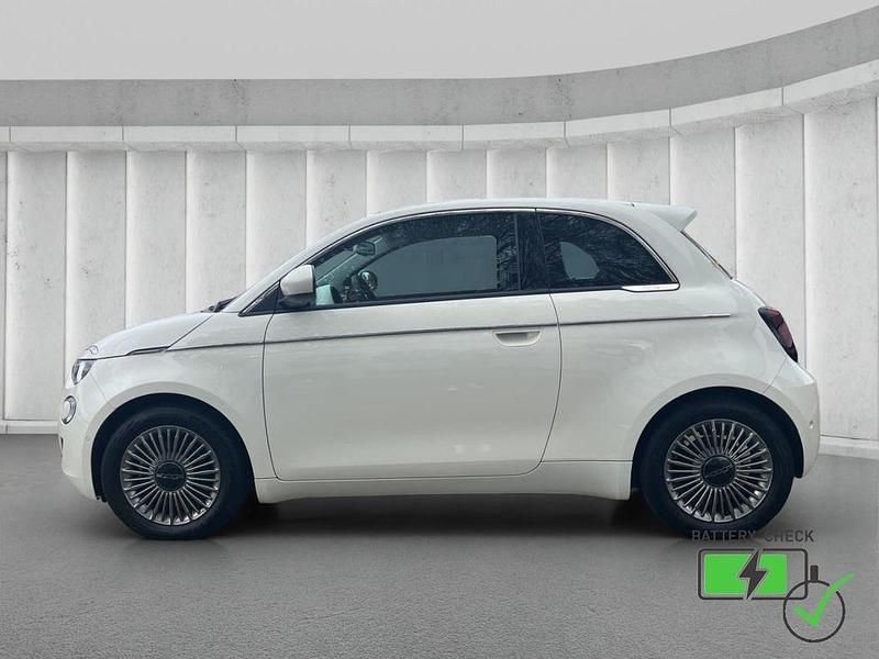 Gebraucht Fiat 500e Basis 86 kW (118 PS) 2023 Weiß Kleinwagen