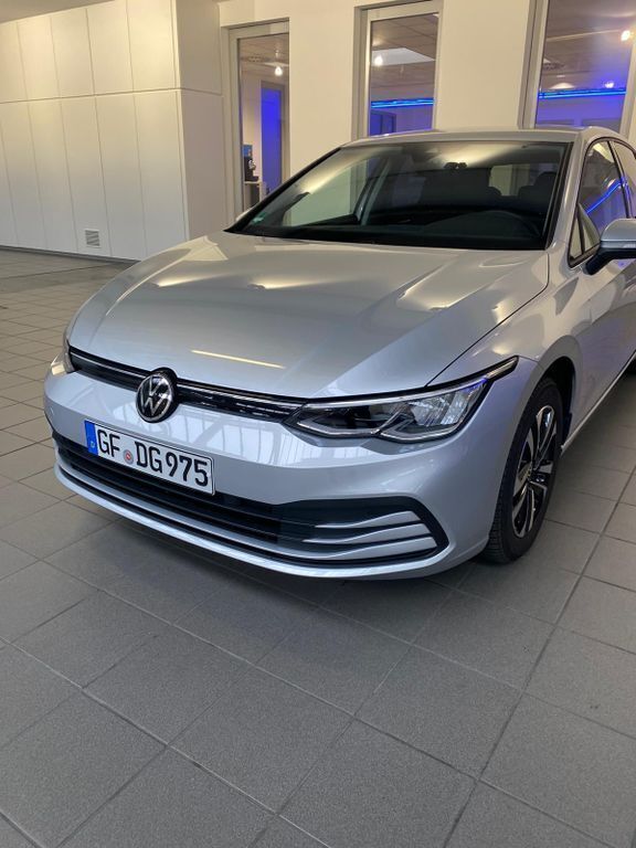 Silber Gebraucht 2020 VW Golf VIII Life Limousine | 18.600 € (Guter Preis) - Bild 1/4