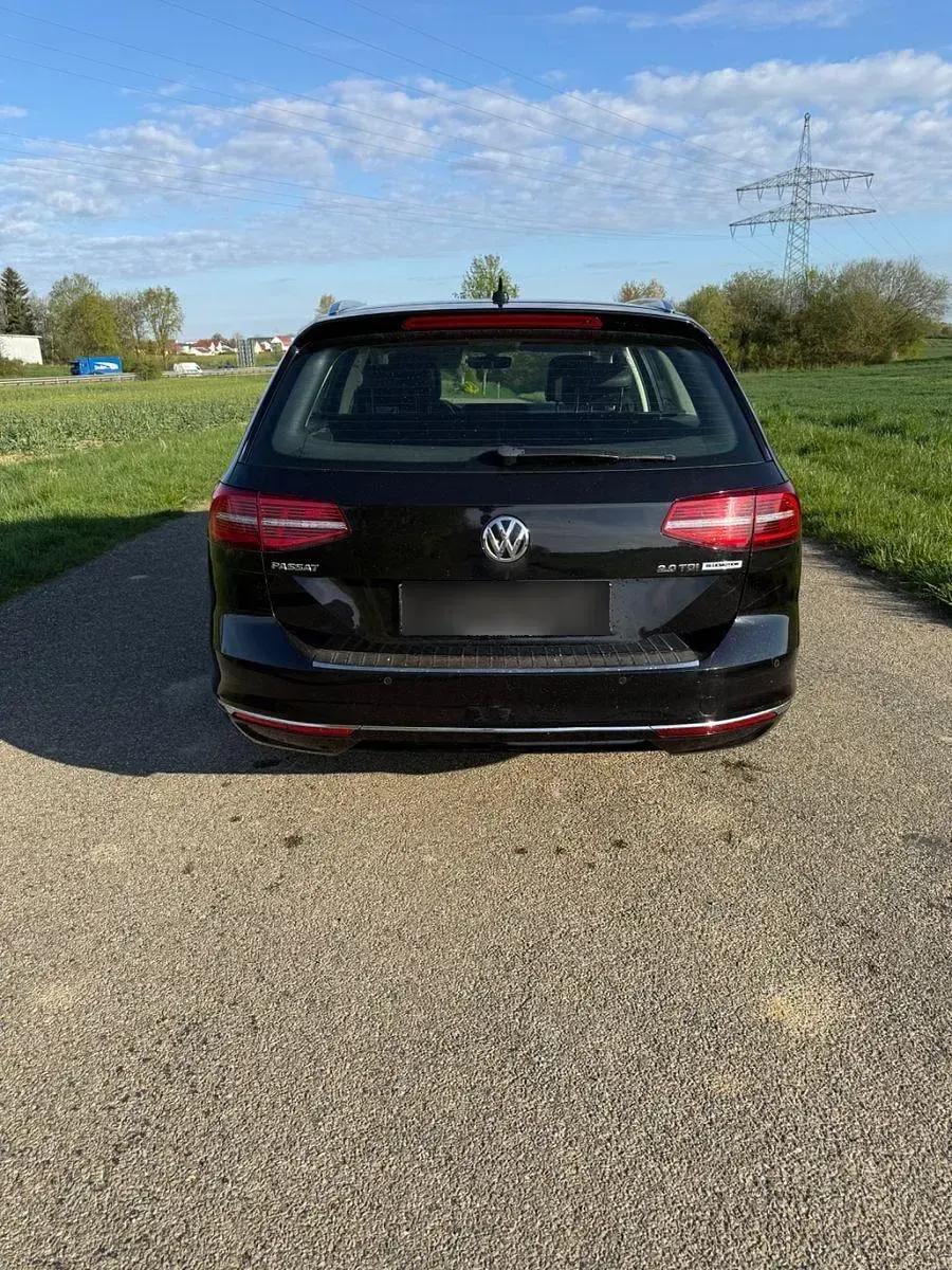 Używany VW Passat Highline 150 KM (110 kW) 2016 Czarny Kombi
