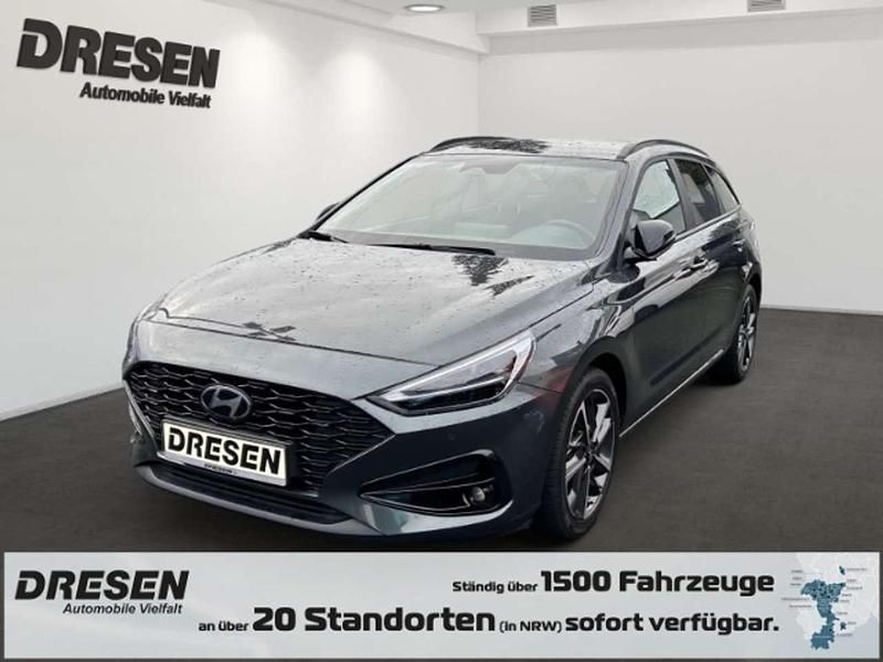 Gruen Gebraucht 2024 Hyundai i30 Advantage Kombi | 23.590 € (Fairer Preis) - Bild 1/4