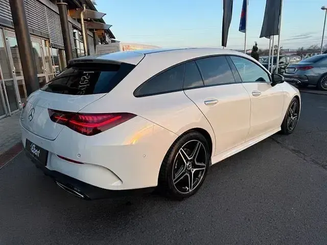 Gebraucht Mercedes CLA200 AMG 163 PS (119 kW) 2024 Digitalweiss metallic (metallic) Coupé