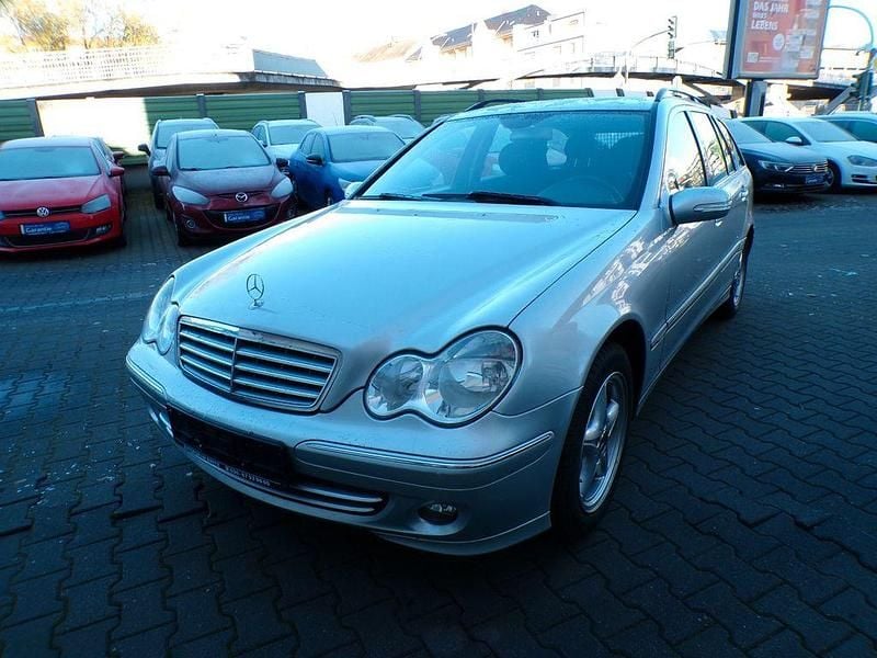 Silber Gebraucht 2006 Mercedes C180 Elegance Limousine | 2.590 € (Guter Preis) - Bild 1/4