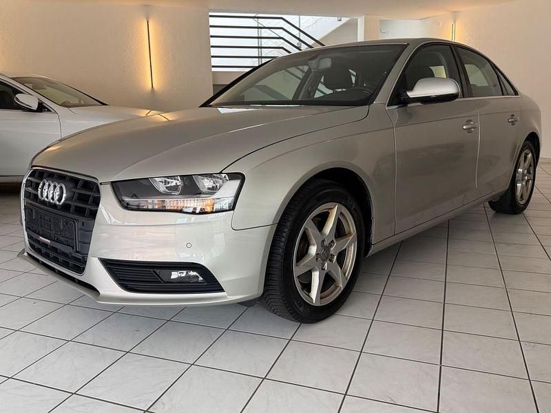 Gebraucht Audi A4 Ambiente 120 PS (88 kW) 2014 Silber Limousine