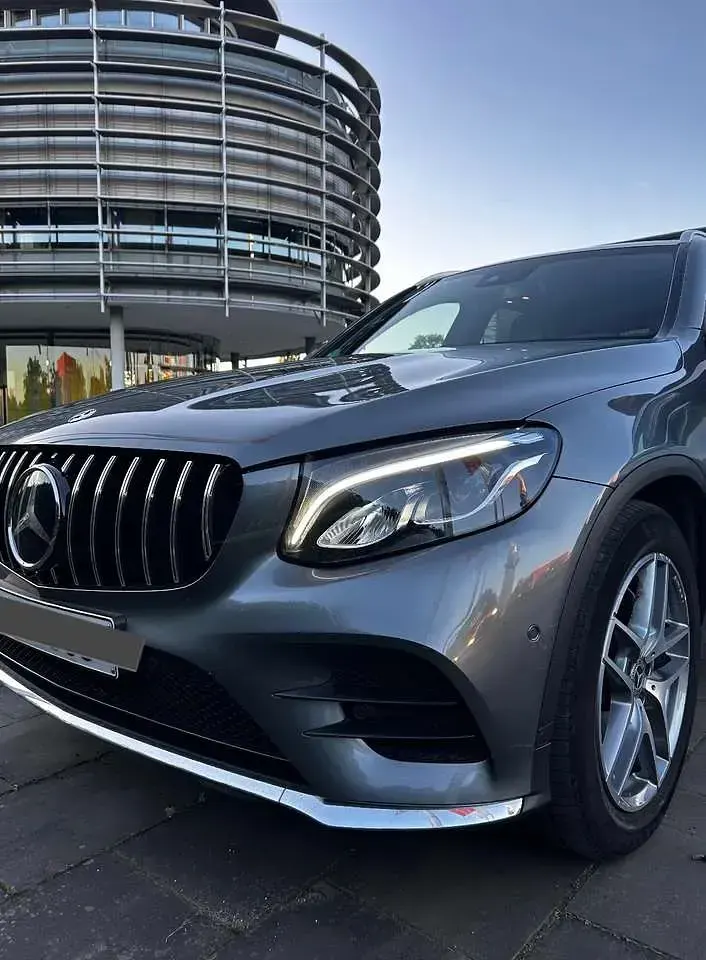 Gebraucht Mercedes GLC250 AMG line 211 PS (155 kW) 2018 Grau SUV