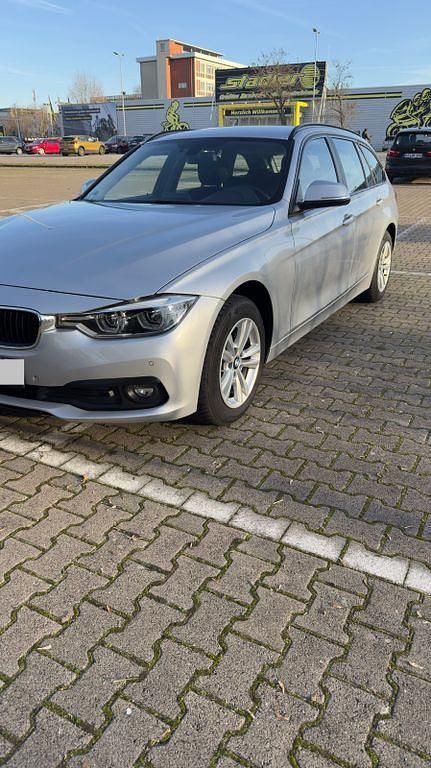 Gebraucht BMW 320 190 PS (139 kW) 2019 Grau Kombi