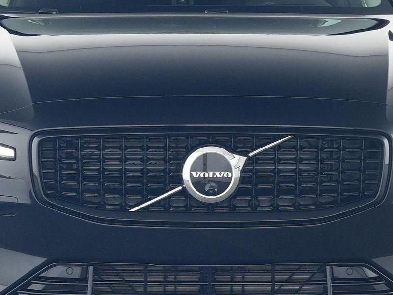 Gebraucht Volvo V60 Plus 197 PS (144 kW) 2025 Schwarz Kombi