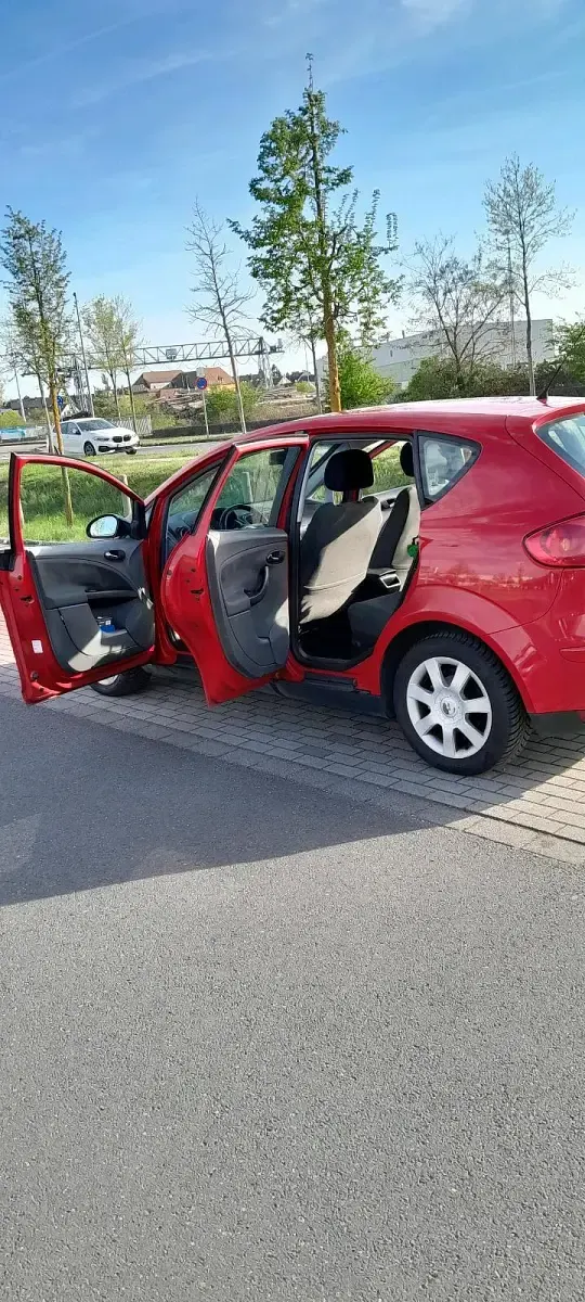 Gebraucht Seat Altea 102 PS (75 kW) 2005 Rot Van / Kleinbus