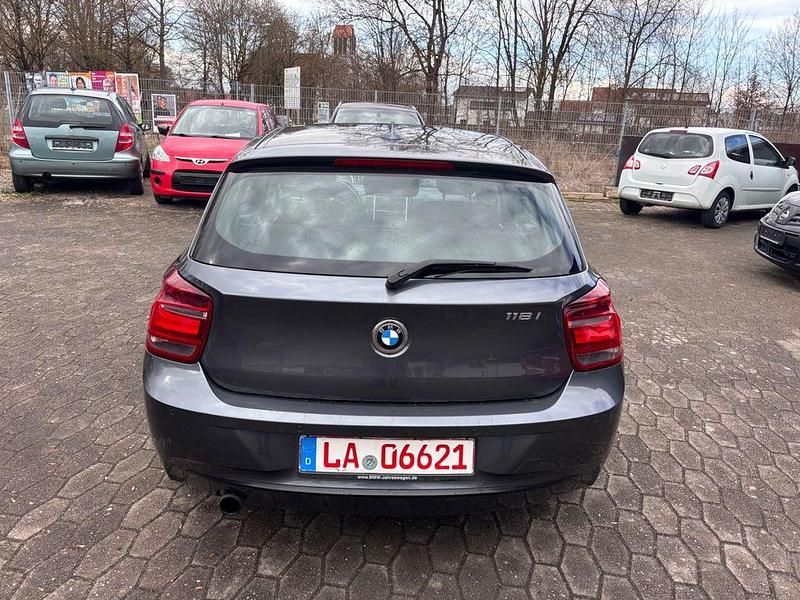 Gebraucht BMW 118 170 PS (125 kW) 2011 Grau Kleinwagen