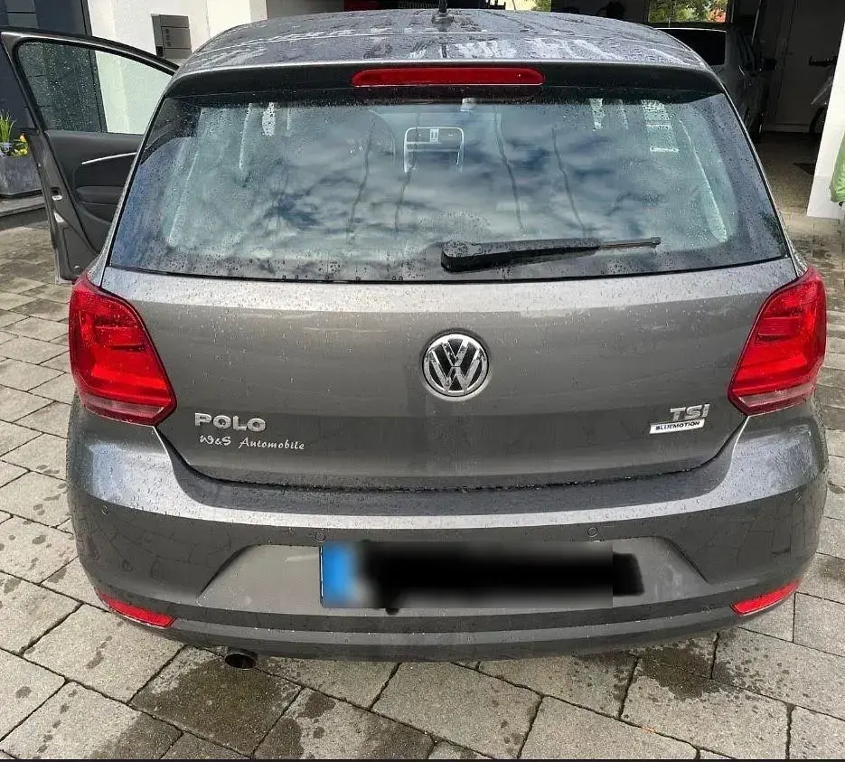 Gebraucht VW Polo Highline 90 PS (66 kW) 2016 Grau Kleinwagen
