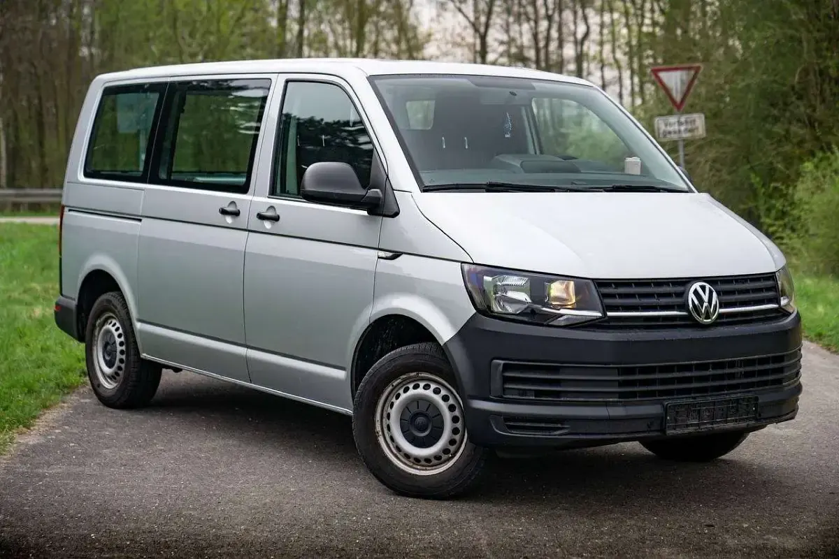 Gebraucht VW Transporter 140 PS (102 kW) 2016 Silber Van