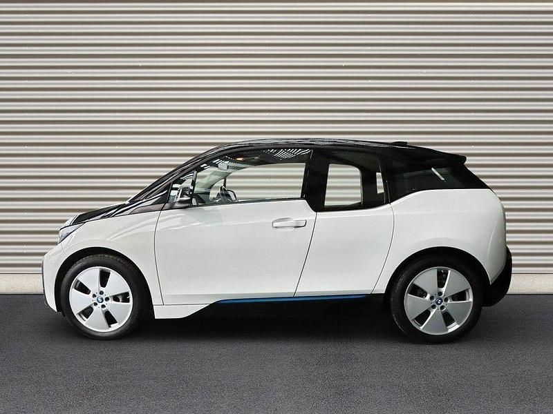 Gebraucht BMW i3 Basis 125 kW (170 PS) 2022 Weiß Kleinwagen