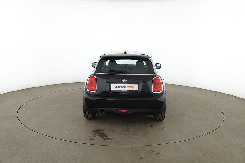 Second-hand Mini ONE 102 CP (75 kW) 2016 Negru Hatchback