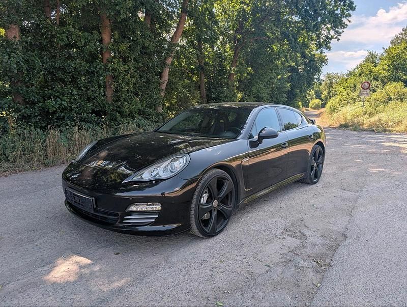 Schwarz Gebraucht 2011 Porsche Panamera 4S Limousine | 17.900 € (Superpreis) - Bild 1/4