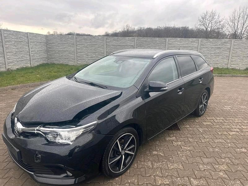 Gebraucht Toyota Auris 115 PS (84 kW) 2017 Schwarz Kombi