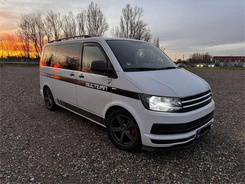 Gebraucht VW Multivan Trendline 102 PS (75 kW) 2018 Weiß Van / Kleinbus
